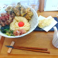 黒毛和牛肉まい天生醤油のうどん|柿さん