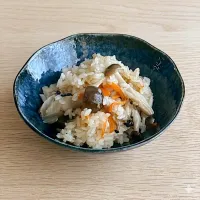 シメジ御飯|りょうりょうさん