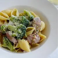 ブロッコリーとサルシッチャのペペロンチーノ|てつやさん