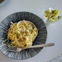 レモンパスタとサラダ|ひろさん