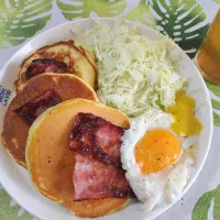 娘作✨いつかのお昼、カリカリベーコンのパンケーキ🥞です✨美味しかったです✨いつもありがとう💖|rikako♪。.:＊さん