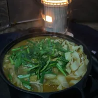 キャンプ飯　味噌キムチほうとう鍋|くみさんさん
