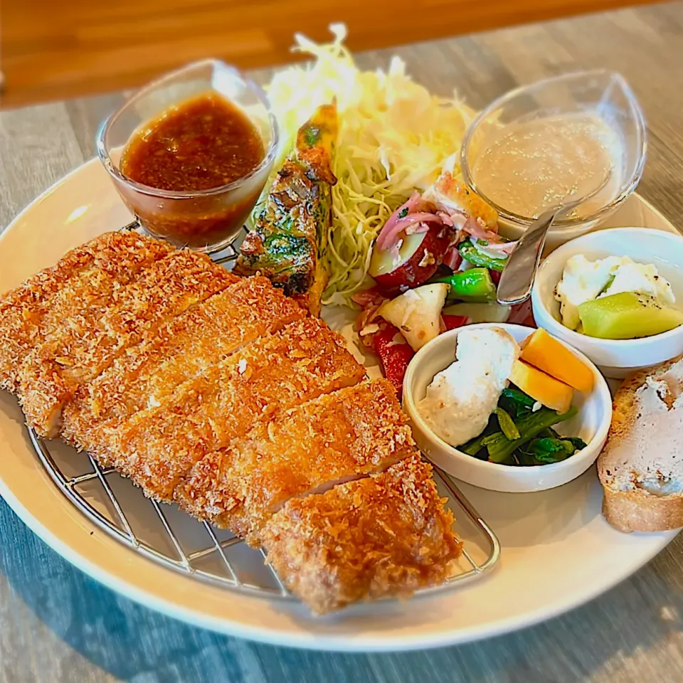 🐷ワンプレートとんかつ定食🐷|衣さん