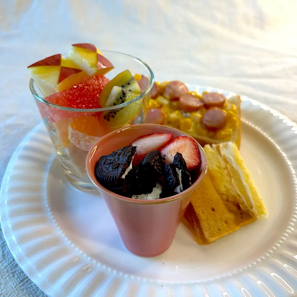 娘の朝ごはんヨーグルト|かっちゃん杉さん