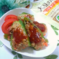 大豆のお肉ミンチタイプdeピーマンの肉詰め·͜·♡|fumiさん