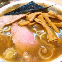 【3月末までの限定】 
【完全キャッシュレス対応】
【TRYラーメン大賞2025-2026 
名店MIX部門5位】 
【食べログ ラーメン TOKYO 
百名店 2023~2025 選出店】 
桜上水 船越 
春を感じる中華そば 並
  (麺200g、1,200円) 
＋生卵 (限定専用、別椀、100円)
＠桜上水4分|大脇さん