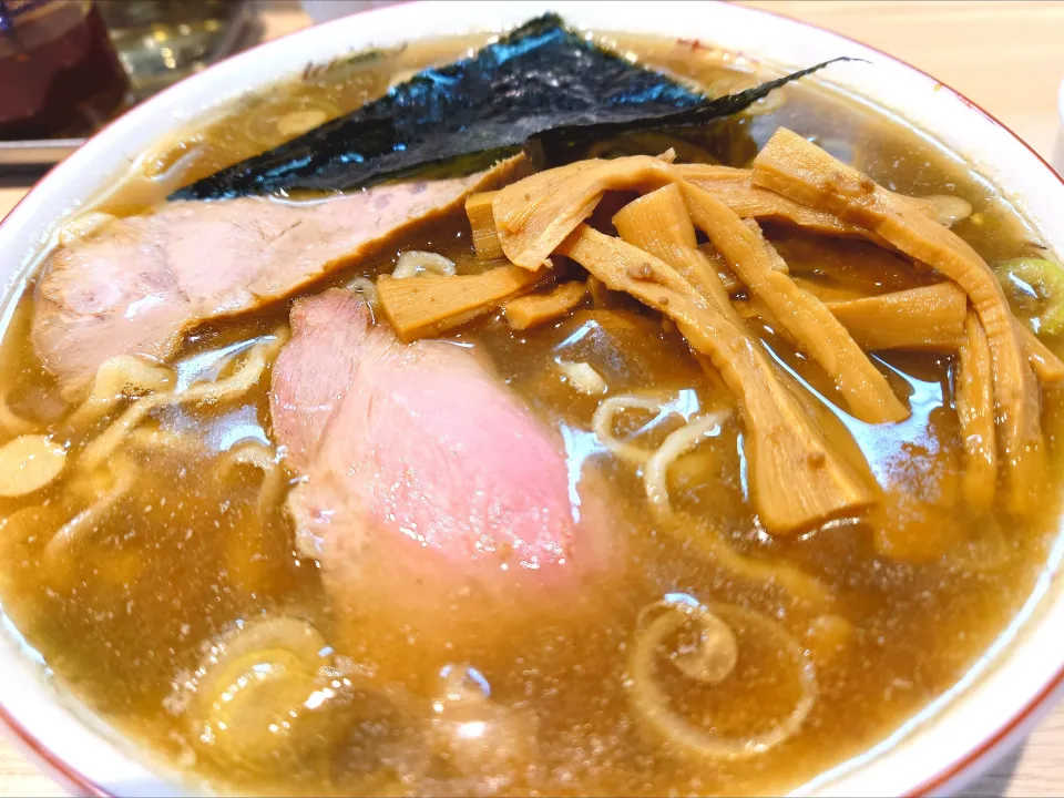 【3月末までの限定】 
【完全キャッシュレス対応】
【TRYラーメン大賞2025-2026 
名店MIX部門5位】 
【食べログ ラーメン TOKYO 
百名店 2023~2025 選出店】 
桜上水 船越 
春を感じる中華そば 並
  (麺200g、1,200円) 
＋生卵 (限定専用、別椀、100円)
＠桜上水4分　　　　　　　　　　26072 〈醤38塩14噌󠄀5タ2出6F2冷0チ2混1つ0担1沖1〉|大脇さん