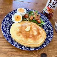 サーモンサラダのパンケーキ🥞🥗🍴|sato*さん