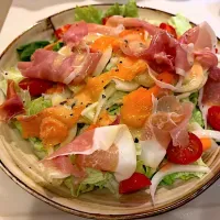 サーモン生ハム新玉🥗サラダ