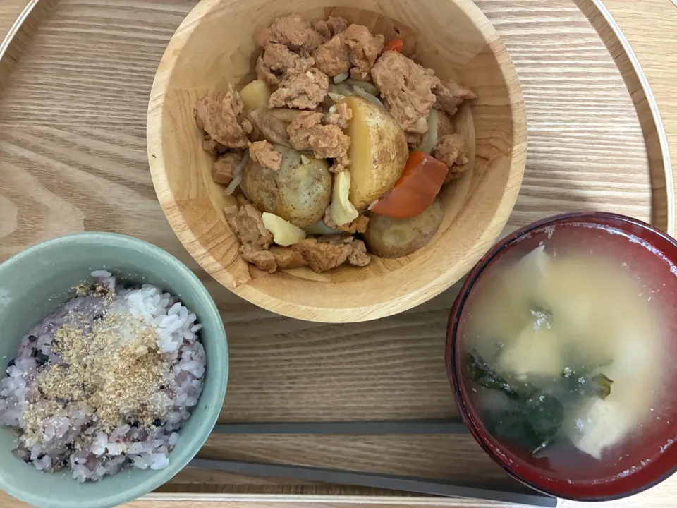 肉じゃがシリーズ⑨大豆ミート肉じゃが|みゆさん