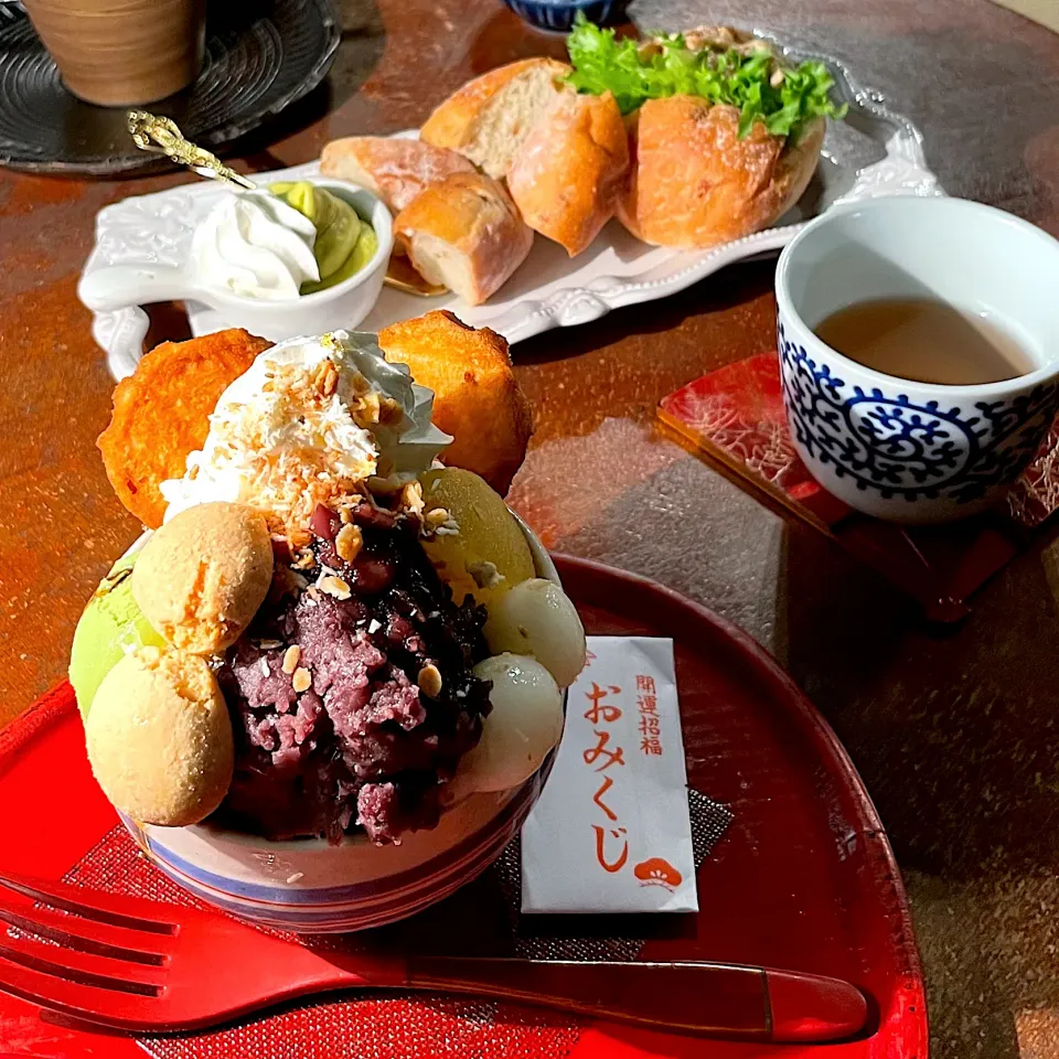 お寺Cafe夢想庵　仙台麩パフェ お寺サンドセット|四天王さん