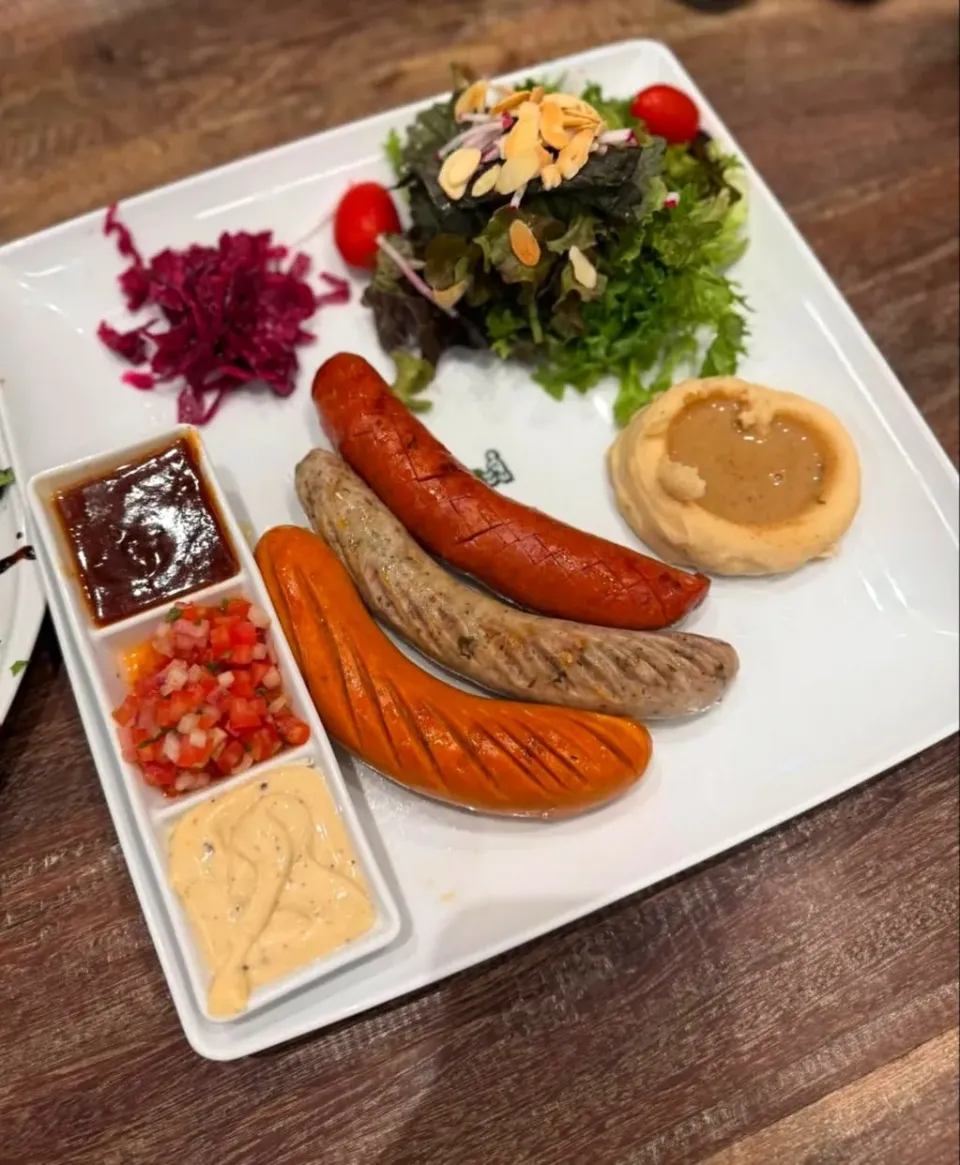 Tasty Sausages Platter & BBQ Ribs for Dinner 🥓🥩🤤|An'leeさん
