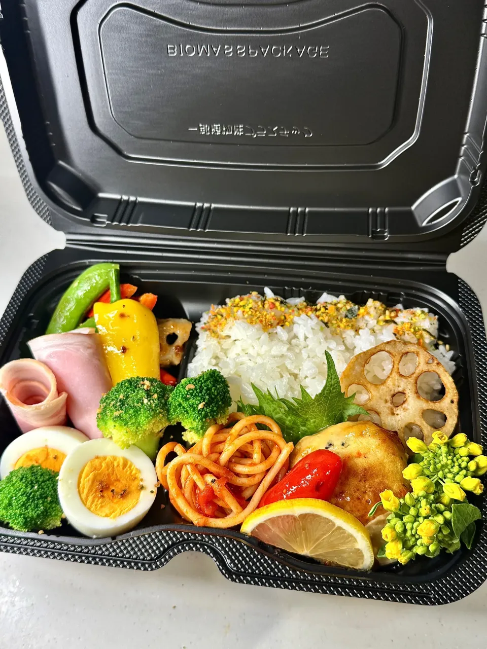 春っぽいお弁当ﾟ･*:.｡❁ ‪.*･ﾟ‪❁|鬼百合さん