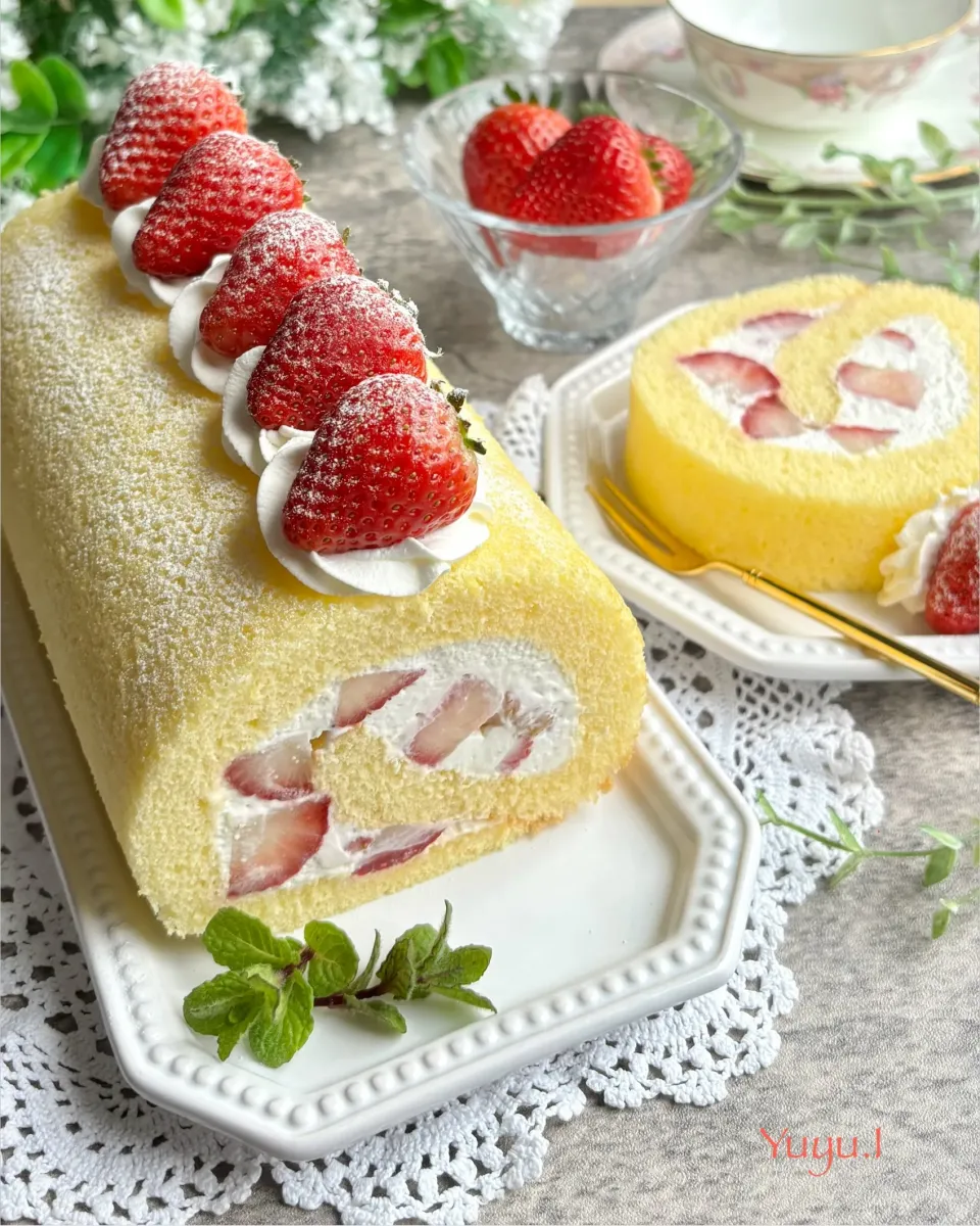 いちごのロールケーキ🍓|ゆーこどんさん