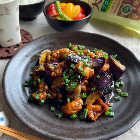「ダイズラボ 大豆のお肉ブロック 乾燥タイプ」を使ってみたSnapdishの料理・レシピ写真:大豆のお肉＆茄子no香酢炒め風