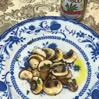 レンチン蒸しで簡単マッシュルームサラダ|adriablueさん