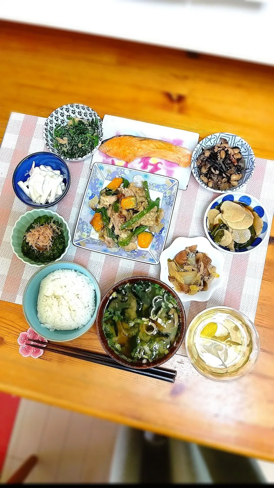 かぼちゃとピーマンの豚こま炒め晩御飯🎃🫑|まゆめろさん
