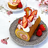 桜と苺のロールケーキ🌸🍓| シフォンさん