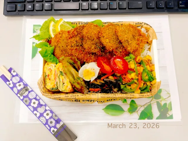 Snapdishの料理・レシピ写真:ᴸᵘᴺᑦᴴ 🥢 豚ヒレカツ 🍅ソース弁当｜新生活は愛情弁当でエールを送ろう♪