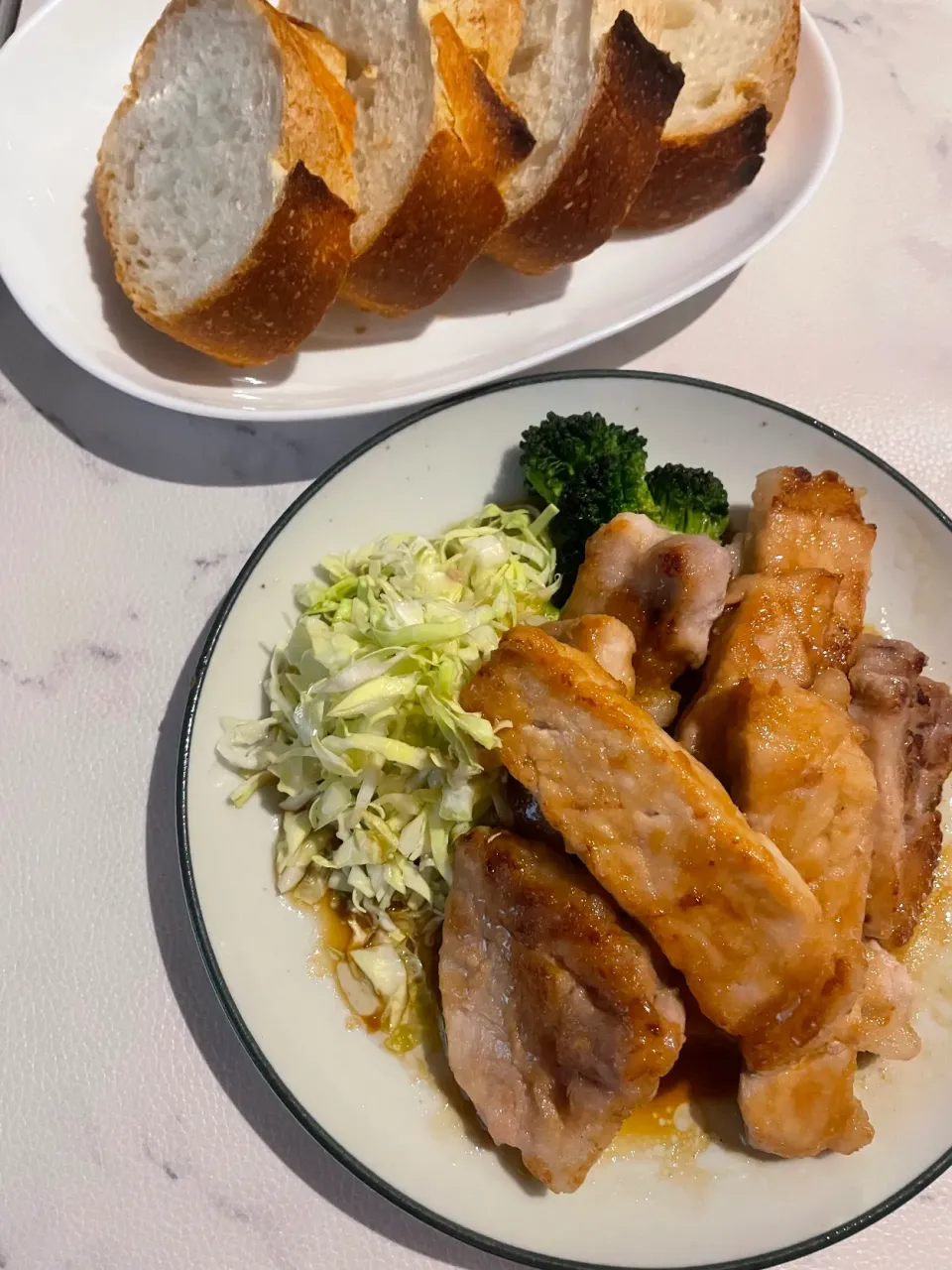 今夜は豚ロース肉で生姜焼き&バゲット|めんちゃんさん