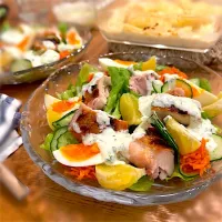 カリカリチキンのヨーグルトソースサラダ| Rachelさん