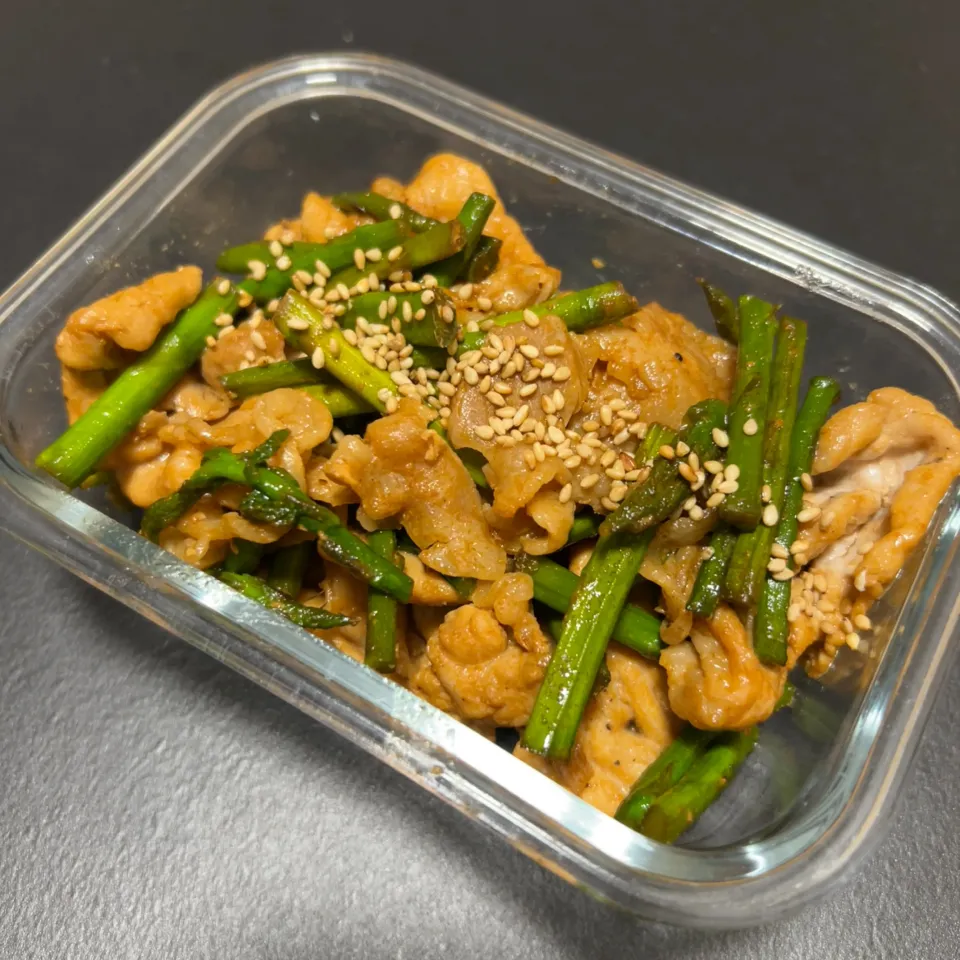 ＊豚肉とアスパラの甜麺醤炒め|nullさん