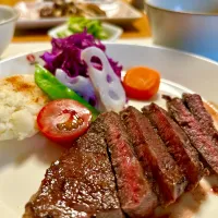 ステーキの晩ごはん|むぎこさん
