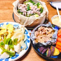 せいろ蒸し(カブ、にんじん、きのこ、さつまいも、玉ねぎ、せせり、豚肉)