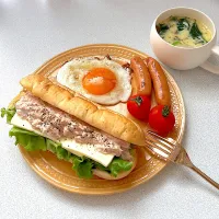 ツナとチーズのカスクート、玉ねぎとしめじとほうれん草のミルクスープ|めいさん