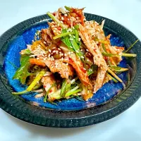 キムチでチキンと水菜のサラダ