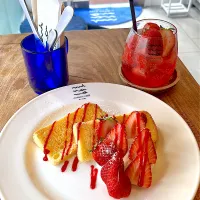 いちごのシフォンケーキとソーダ🍓|めいさん