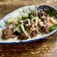 แกงเขียวหวานตับไก่ / チキンレバーのグリーンカレー