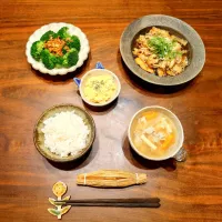 🐟鮭＆きのこ餡掛け🍄/🥦サラダ/豚汁🐖/藁納豆🫘|しゅりり𓂃𓈒𓋜さん