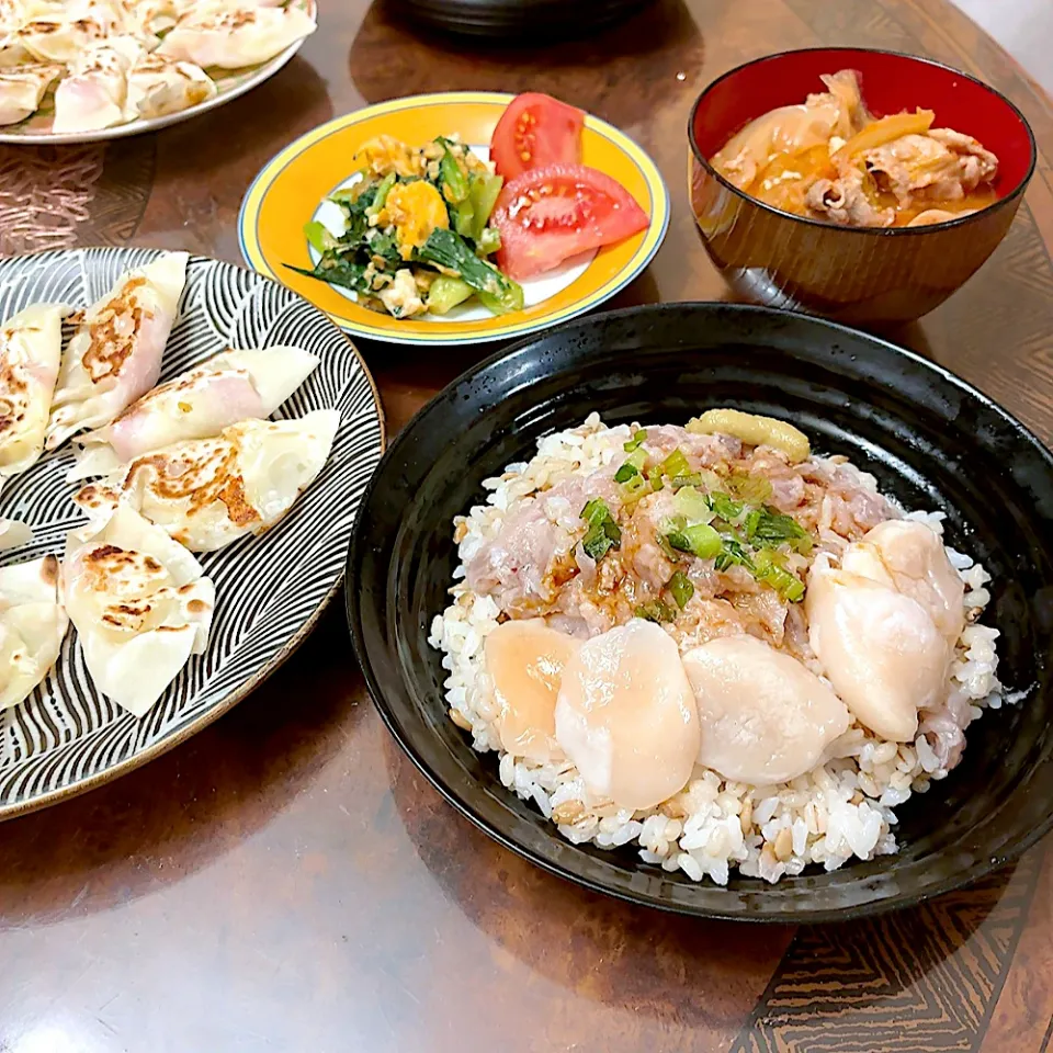 ネギトロ　ホタテ丼|ショコラさん