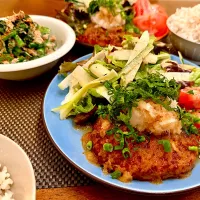 和風ハンバーグとズッキーニサラダプレート🥗😋|＊yurika＊さん