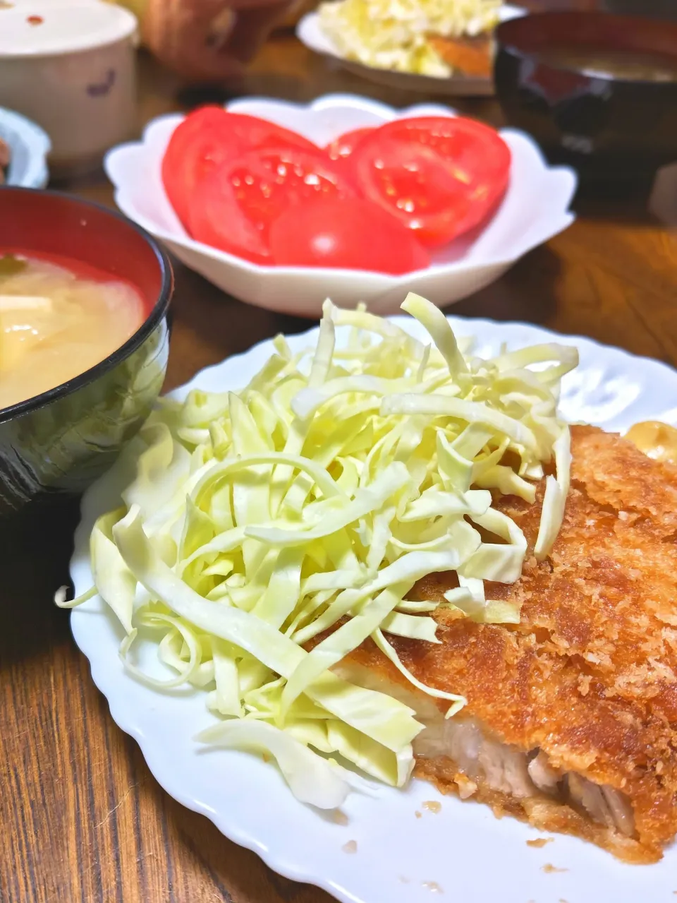 甘く熟れたトマトとスーパーのとんかつ|ひつジィ(macchinaの父)さん