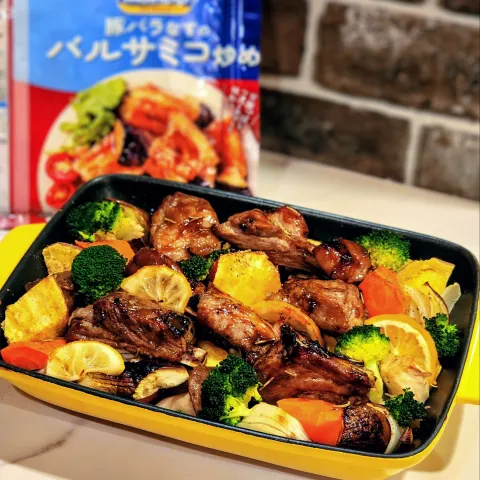 「メインディップ 豚バラなすのバルサミコ炒め」を使ってみたSnapdishの料理・レシピ写真:豚スペアリブと野菜のオーブン焼き