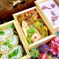 蕎麦稲荷寿司のお弁当🌸