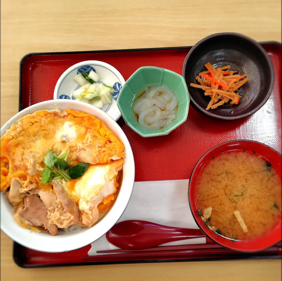 奥久慈しゃもの親子丼〜v(^o^)＠道の駅　奥久慈大子|たかたかさん