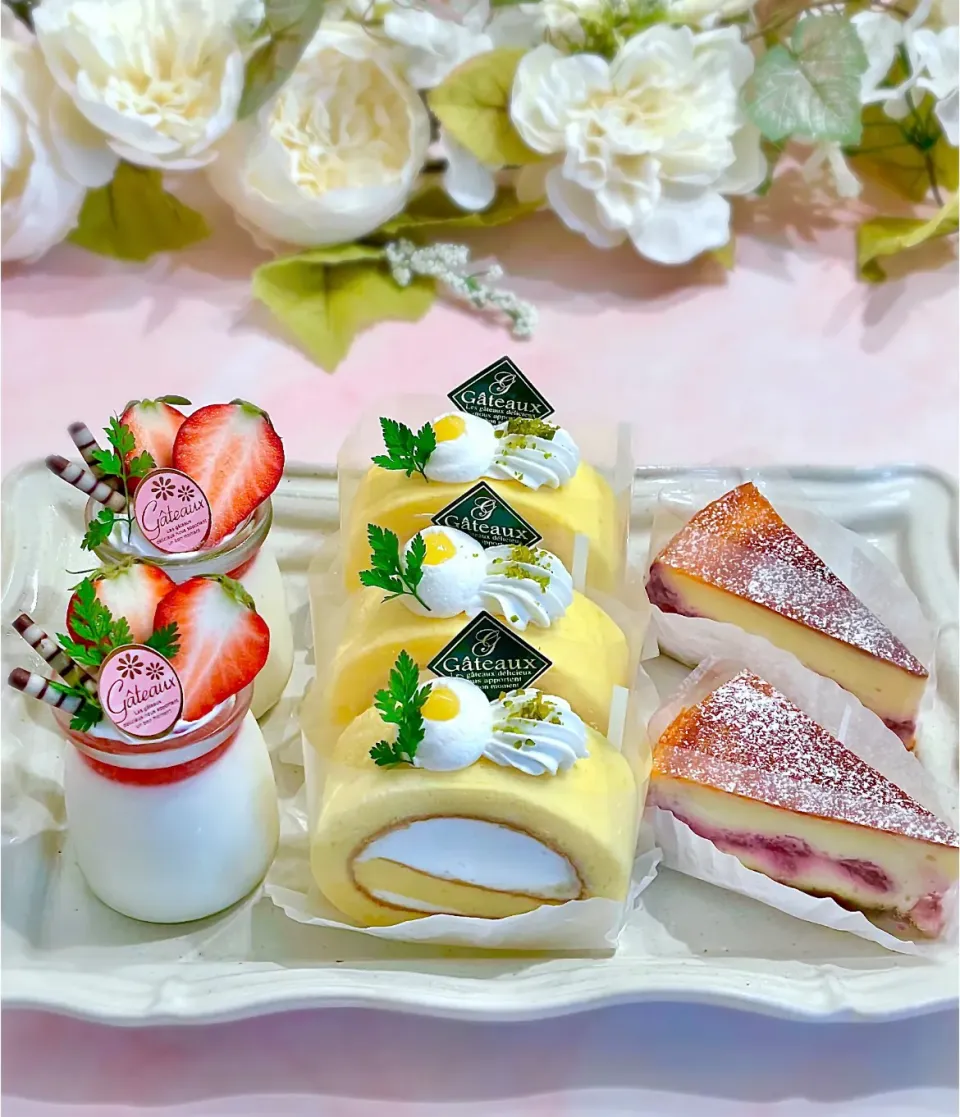 ラズベリーチーズケーキ、レモンのロールケーキ、パンナコッタ☺️|AXさん