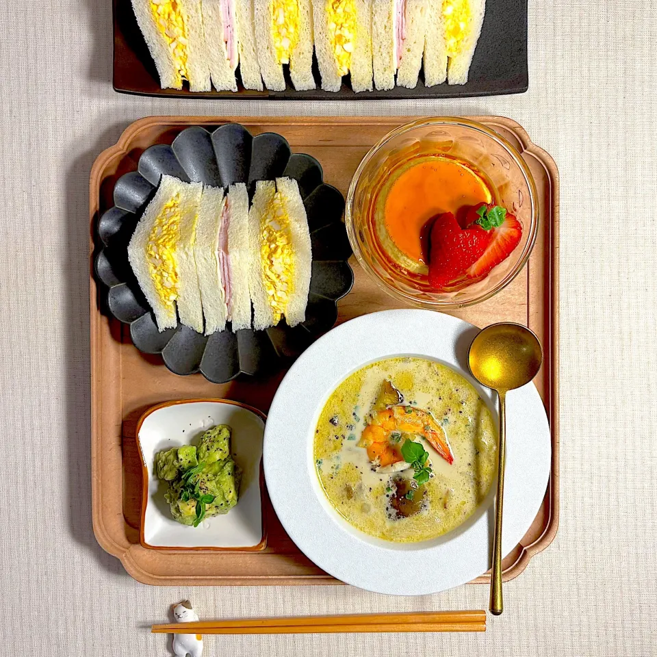 サンドイッチとグリーンカレースープの献立|すずさん