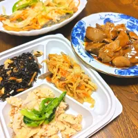 お出かけして疲れた日のお惣菜ディナー|ひつジィ(macchinaの父)さん