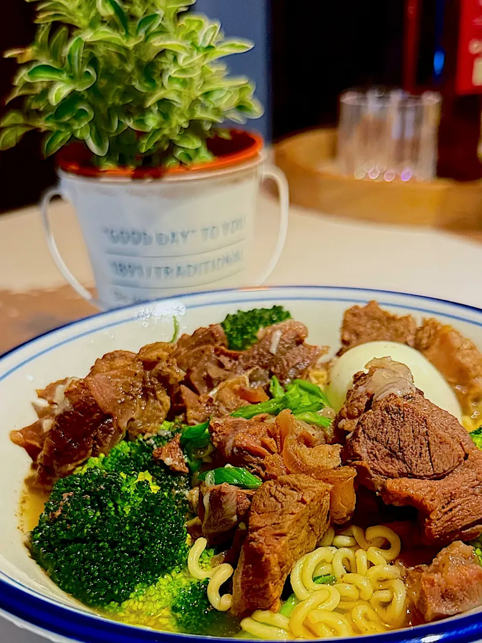 Nothing beats a warm bowl of homemade comfort 🍲✨
Tender beef, rich broth, and hearty noodles—made with love. ❤️|B&Bさん
