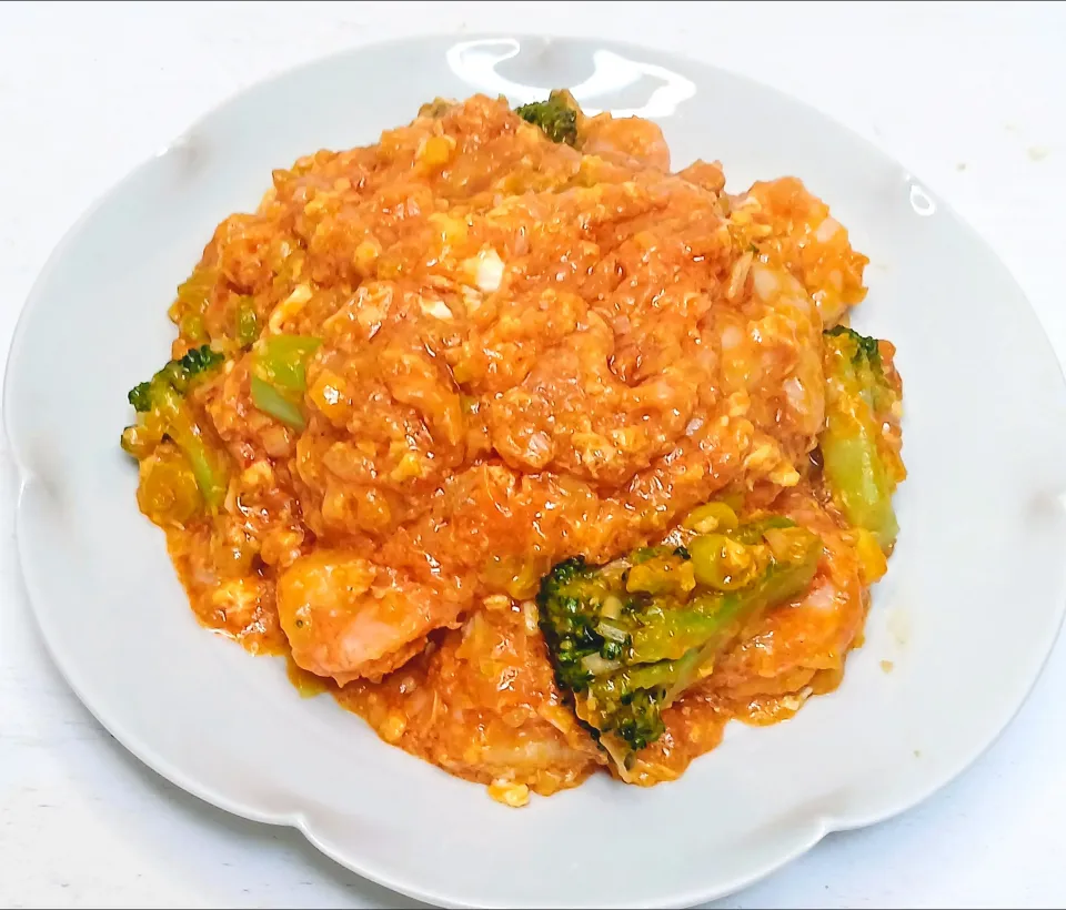 【これをすれば専門店レベル🎯】プリプリ海老とブロッコリーのチリソース炒め😋|Falco*さん