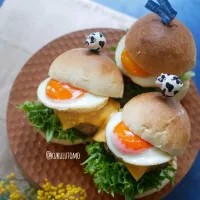 手づくりお月見チーズバーガー🍔|kukulutomo ❁𓎪 ⡱𓎩‎𐩢𐩺𓎪 ⡱さん