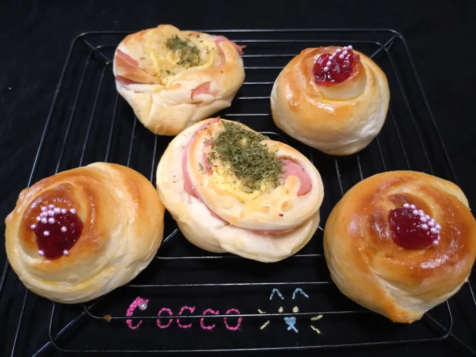 ジャムパン＆ハムマヨチーズパン✨|cocco+さん
