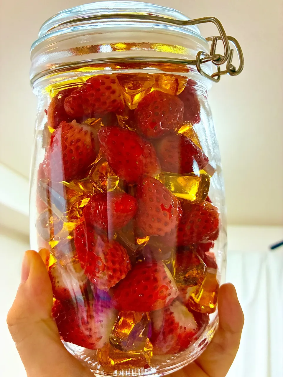 黄金糖いちごシロップ🍓|あやめもちもちさん