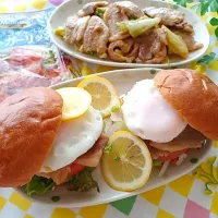 『メインディップ豚バラキャベツのローストガーリック炒め』で…🍔ハンバーガー|小豆🌼さん