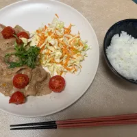 トマトダレの豚肉焼き🍅|S h i z🦋さん