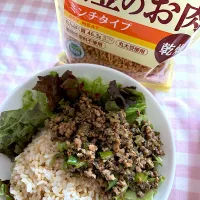 ベジ肉味噌丼|ともさん